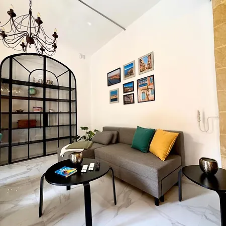 Melik Cozy Modern Maltese Near The Seafront *