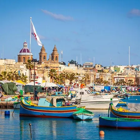 Melik Cozy Modern Maltese Near The Seafront *