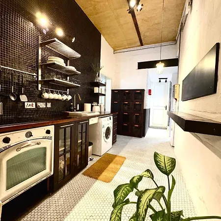 Melik Cozy Modern Maltese Near The Seafront Gzira