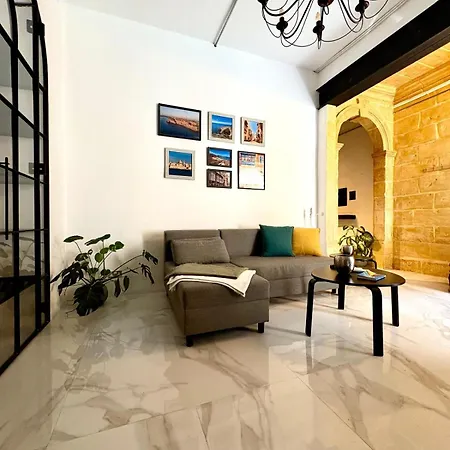 Melik Cozy Modern Maltese Near The Seafront * Gzira
