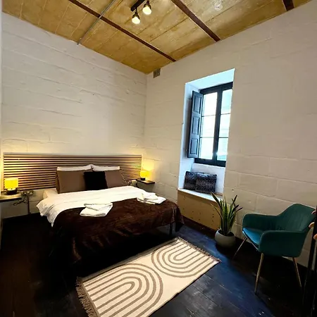 Melik Cozy Modern Maltese Near The Seafront Apartment Gzira